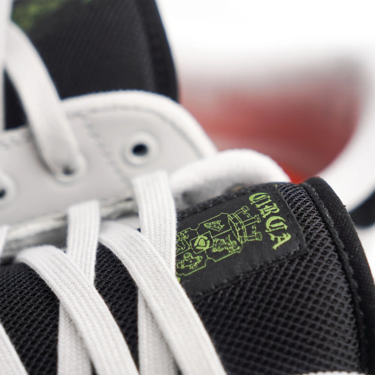 50 TM LUNAR ROCK BLACKFLAME