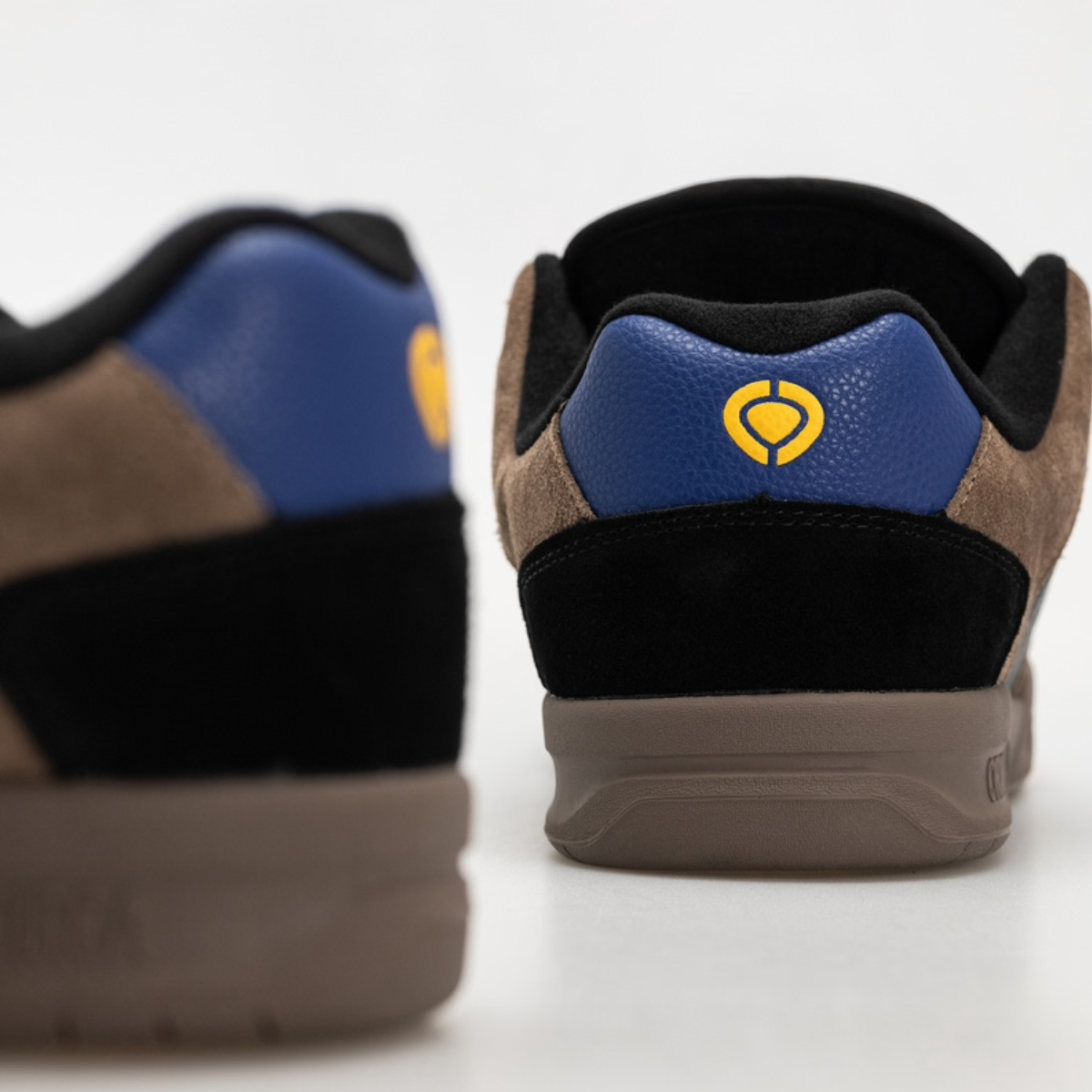 805 SHITAKE BLUE YELLOW